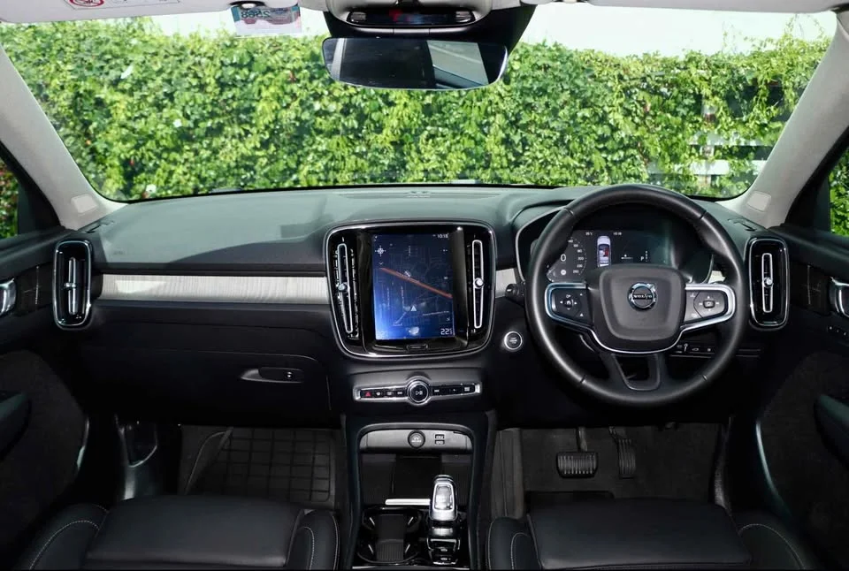 2020 Volvo XC40 2