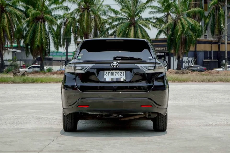 2014 Toyota Harrier III 3