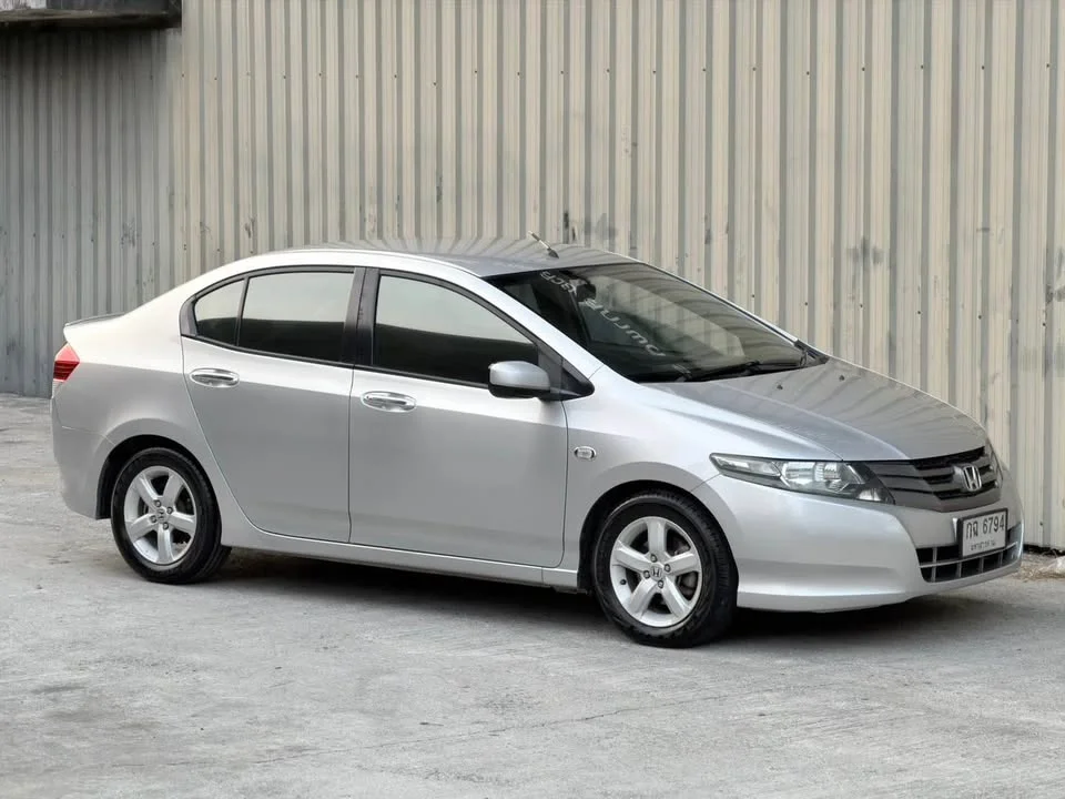 2010 Honda City V 3