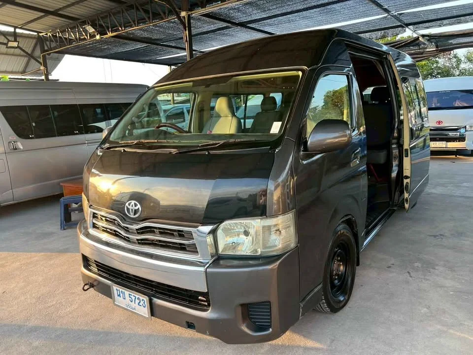 2005 Toyota Commuter V (H200) 3