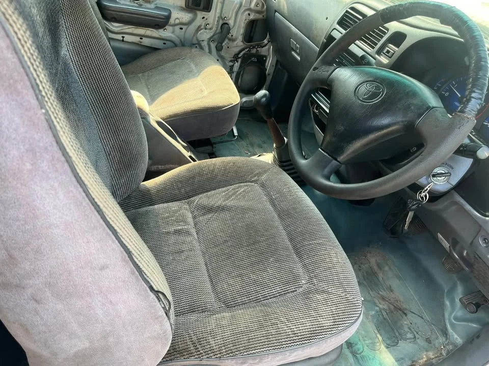 2004 Toyota Hilux Tiger VI 2