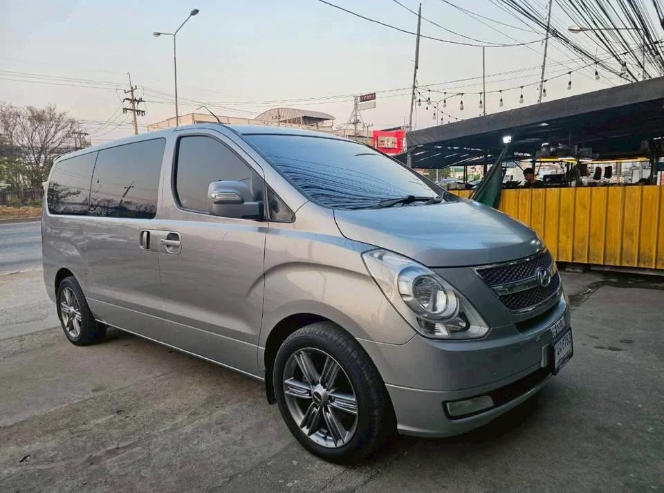 2012 Hyundai H-1 II 2