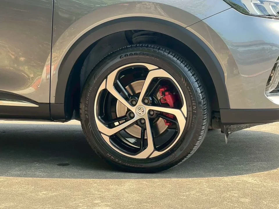 2022 MG HS 3
