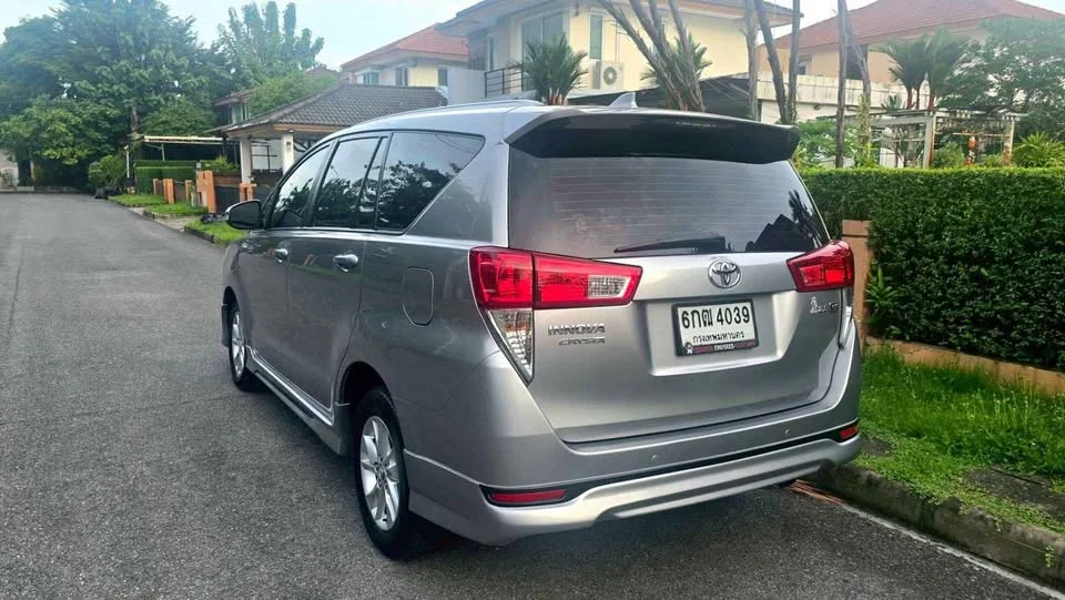 2017 Toyota Innova II 2