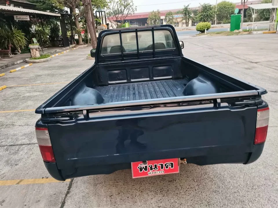 2001 Toyota Hilux Tiger VI 3