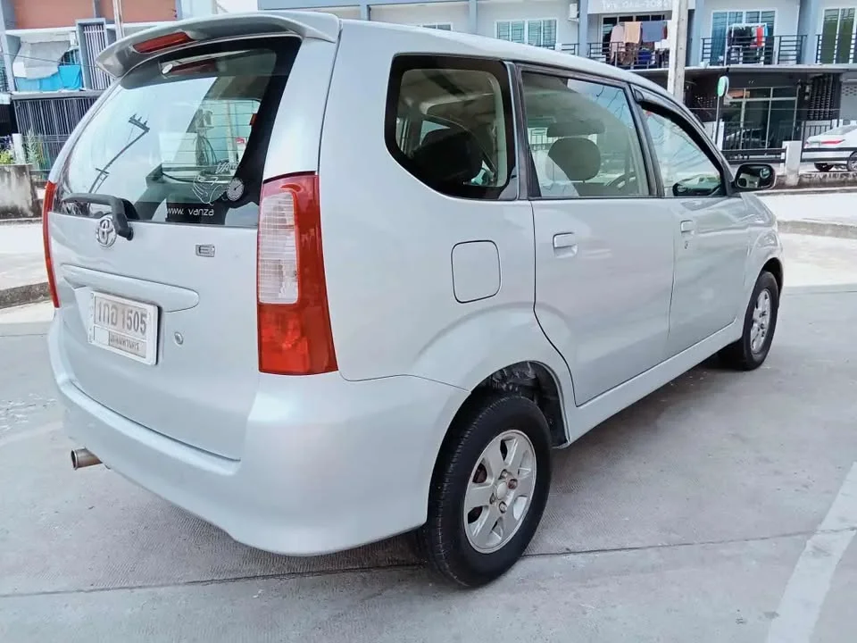Toyota Avanza I 2