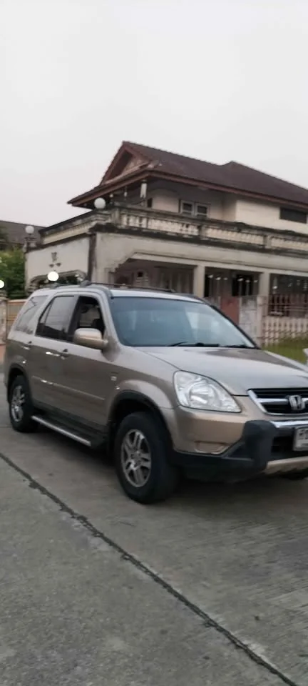 2004 Honda CR-V II 2