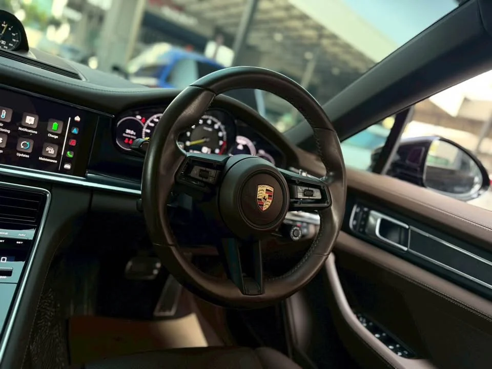 2023 Porsche Panamera II 3