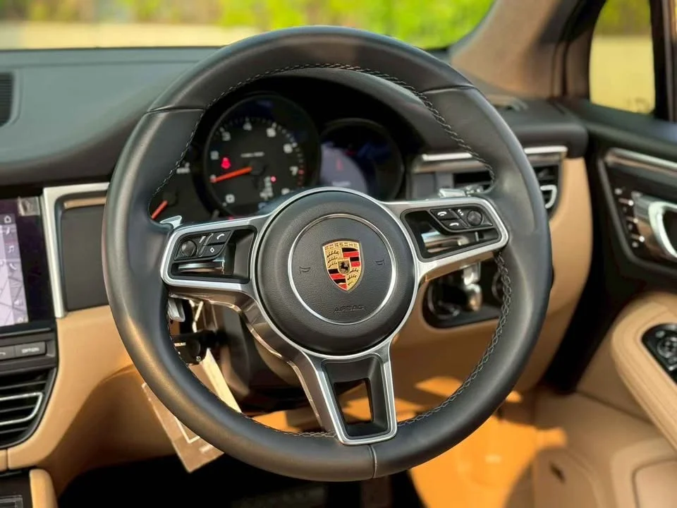 2020 Porsche Macan I 2