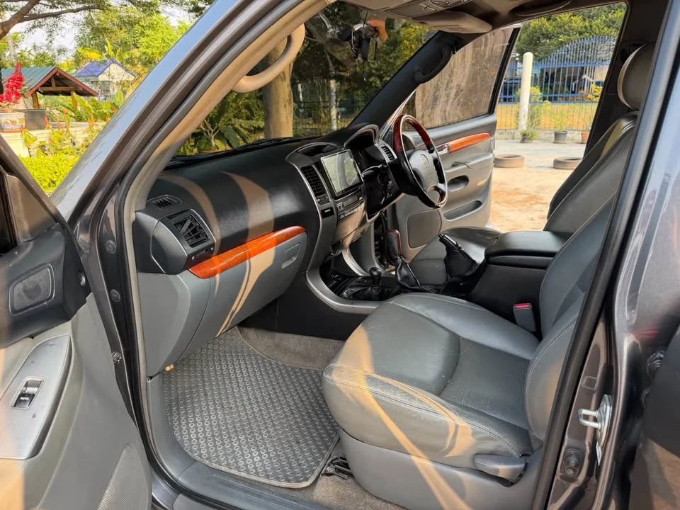 2003 Toyota Land Cruiser Prado J120 2