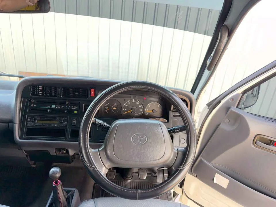 2004 Toyota Commuter IV (H100) 3