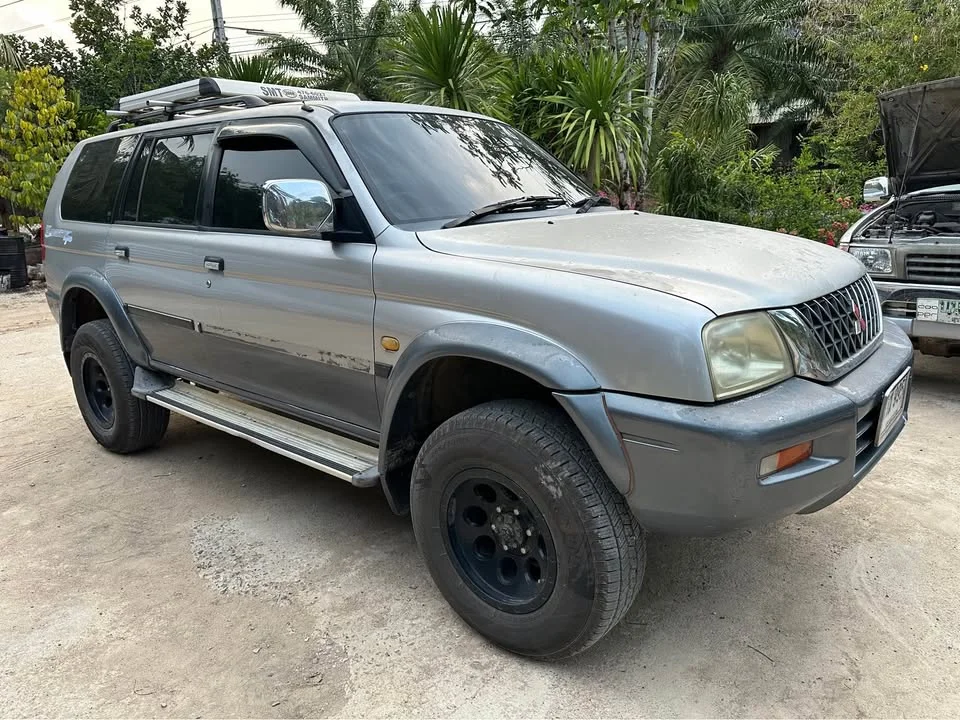2002 Mitsubishi Strada G-Wagon 3