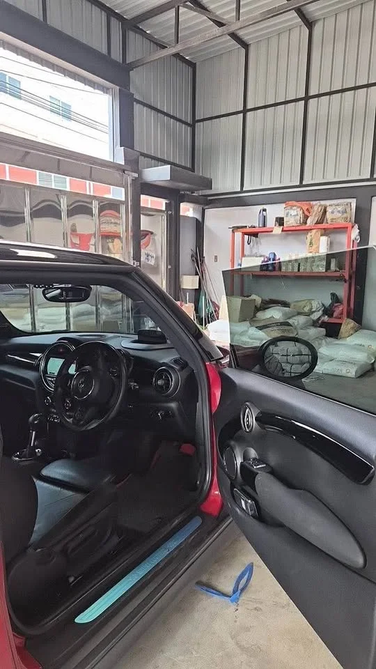 2015 Mini Hatch  III 2