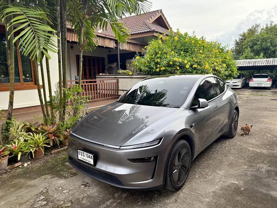 2025 Tesla Model Y 3