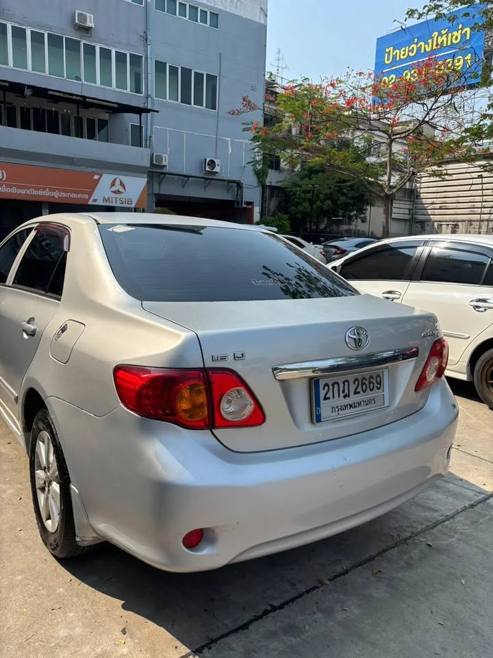2010 Toyota Corolla Altis X (E140) 2
