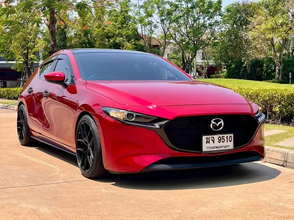2019 Mazda 3 IV 2
