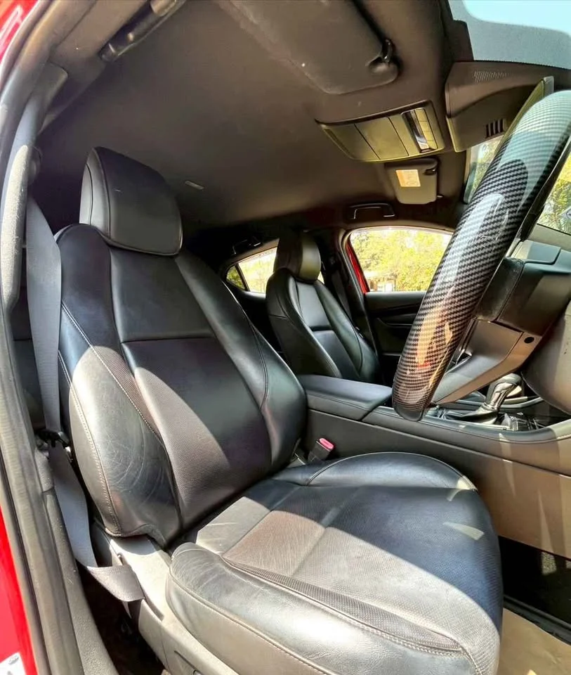 2019 Mazda 3 IV 3