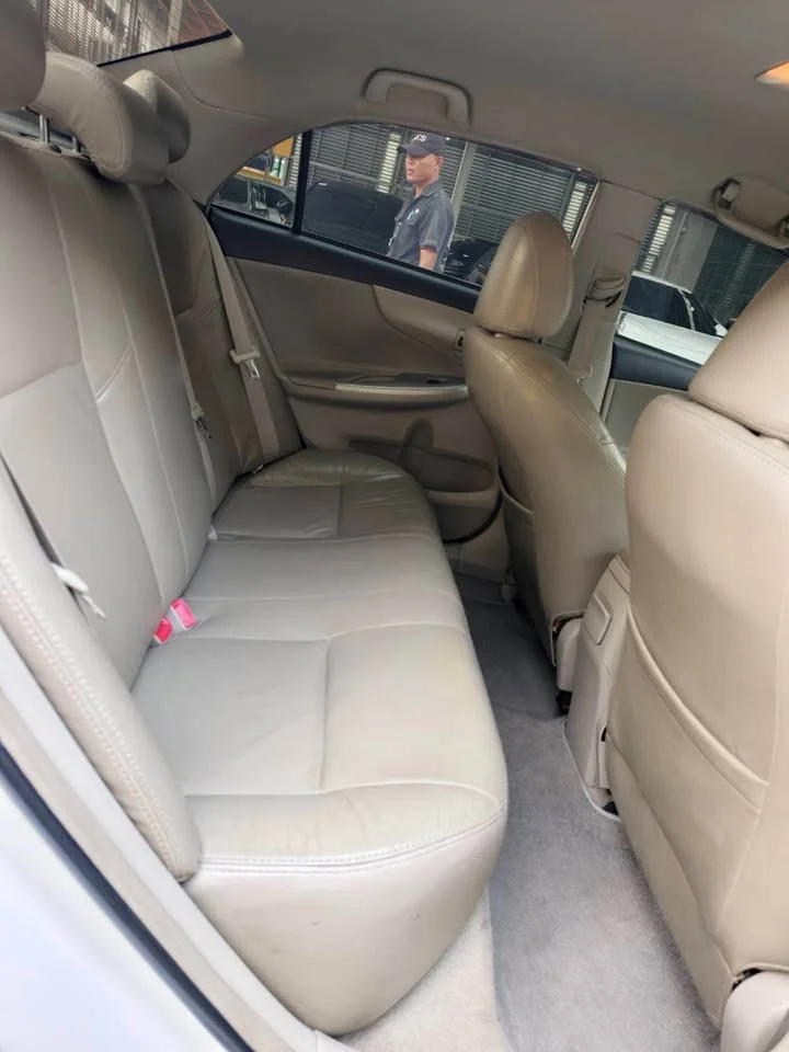 2011 Toyota Corolla Altis X (E140) 3