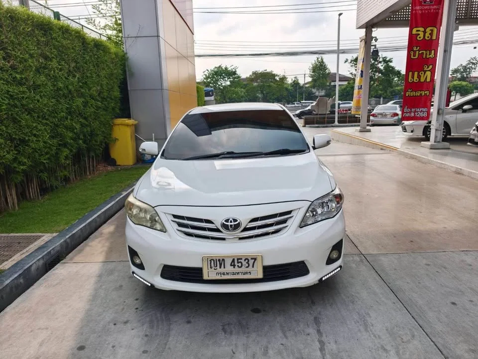 2011 Toyota Corolla Altis X (E140) 2