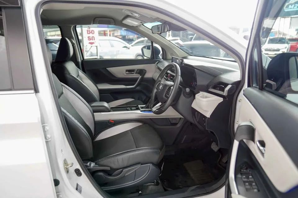 2023 Toyota Veloz III 3
