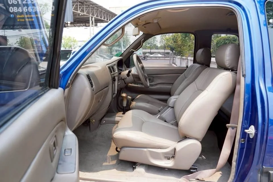 2004 Toyota Hilux Tiger VI 3