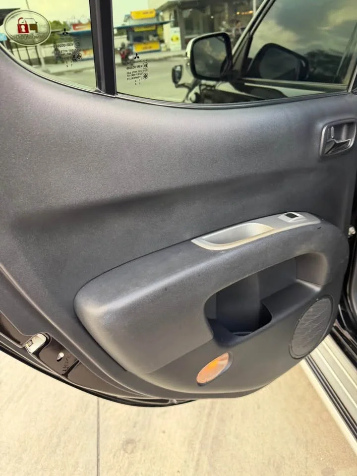 2013 Mitsubishi Triton IV 3
