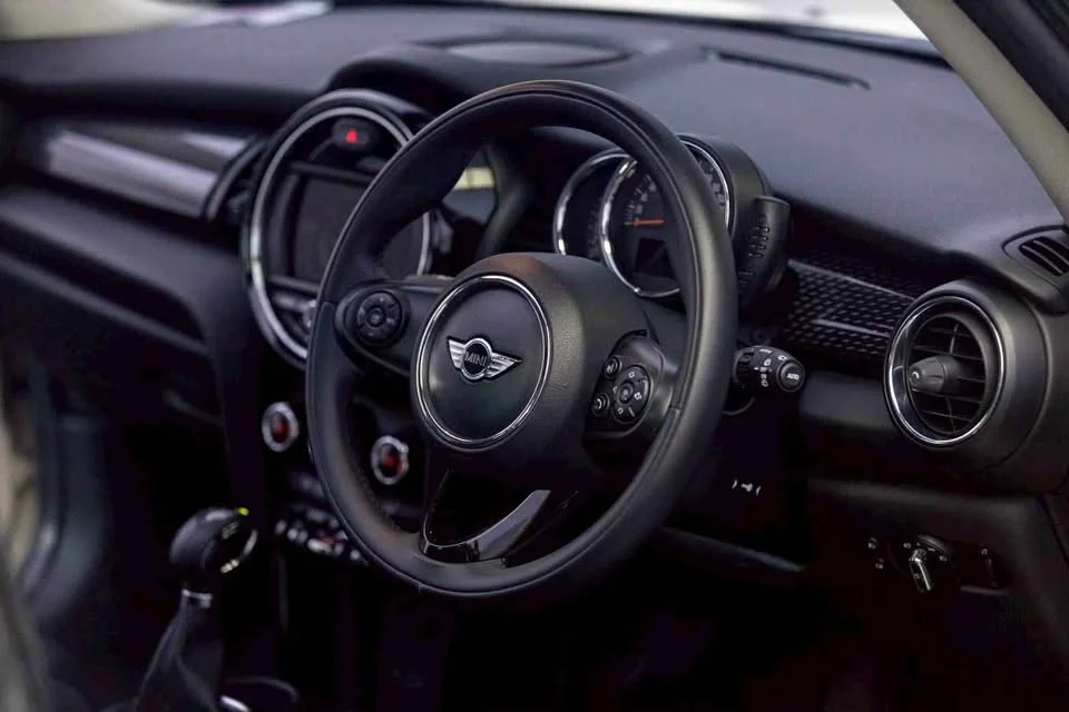 2014 Mini Hatch  III 2