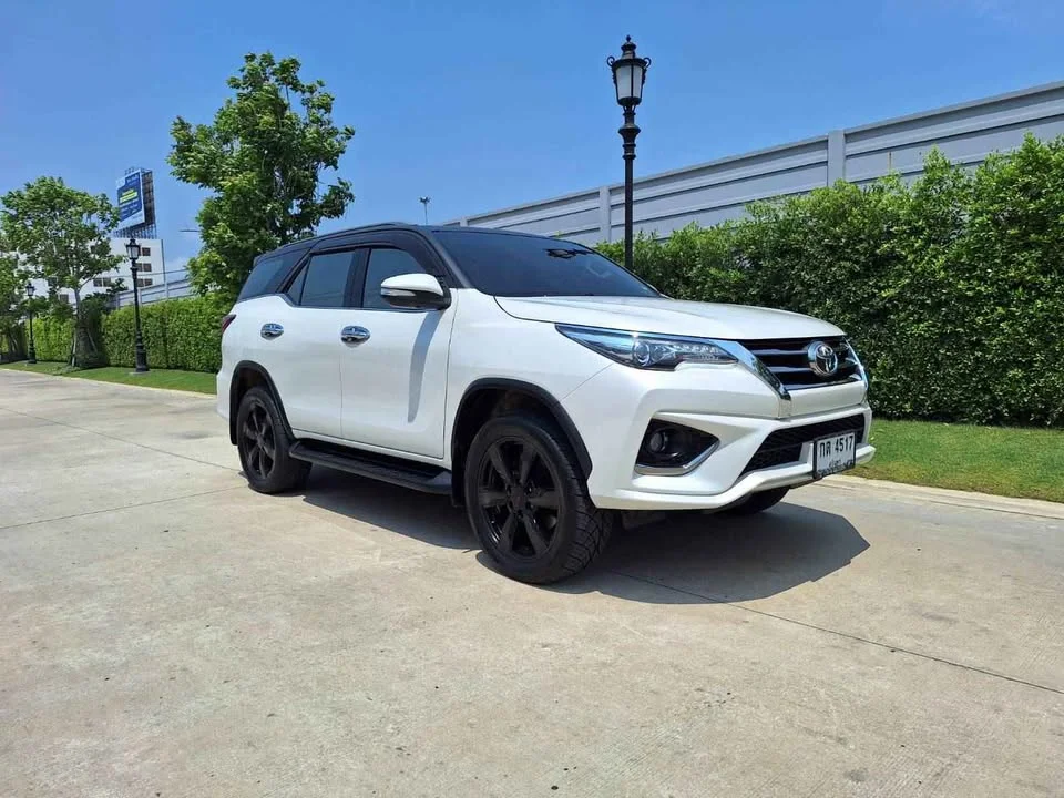 2016 Toyota Fortuner II 2