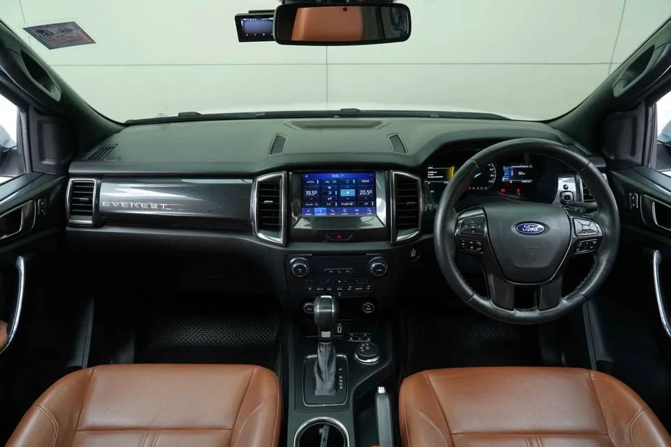 2020 Ford Everest II 3