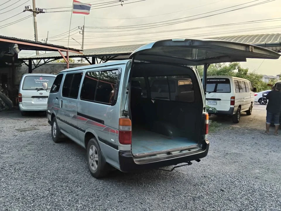 2003 Toyota Commuter IV (H100) 2