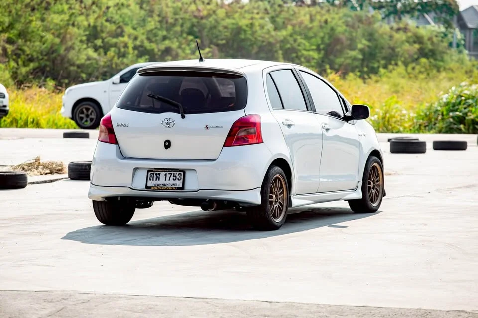 2007 Toyota Yaris II 3