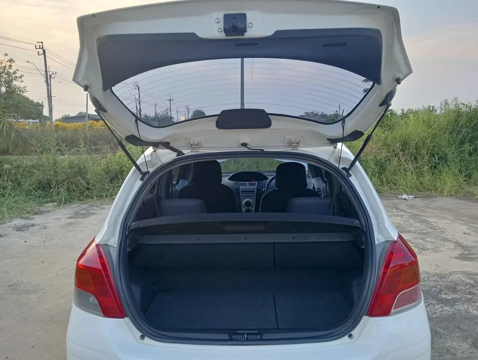 2010 Toyota Yaris II 3