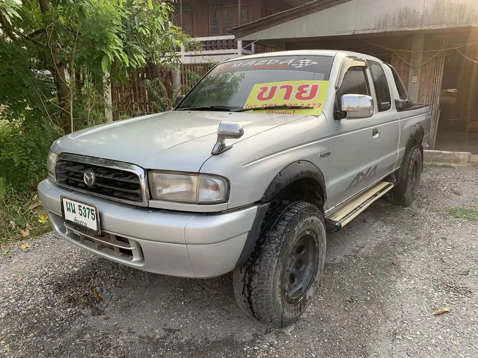 2000 Mazda 2500 Fighter V 3