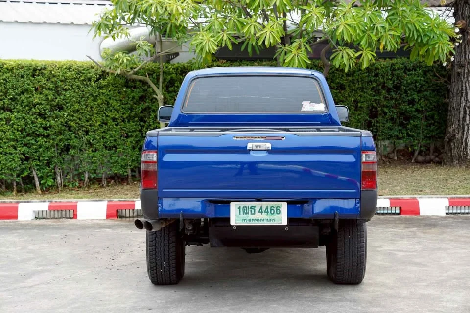 2004 Toyota Hilux Tiger VI 3