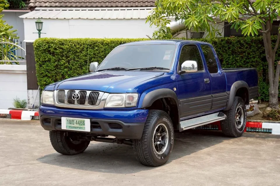 2004 Toyota Hilux Tiger VI 3