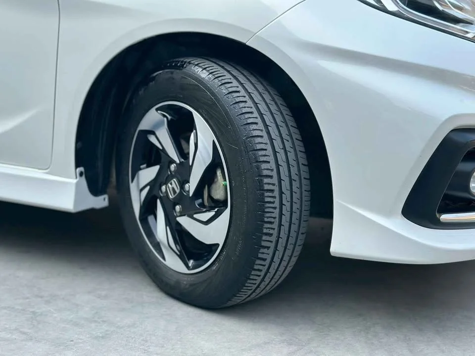 2015 Honda Mobilio II 3