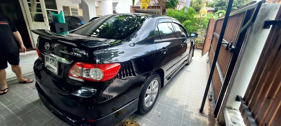 2011 Toyota Corolla Altis X (E140) 2