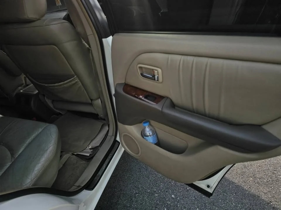 2003 Toyota Harrier I 2