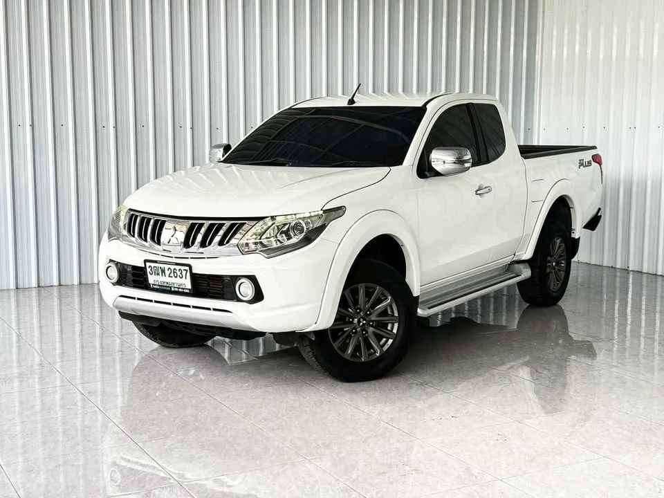 2017 Mitsubishi Triton V 2