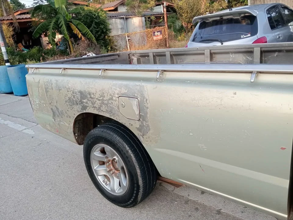 2004 Nissan Frontier I 2
