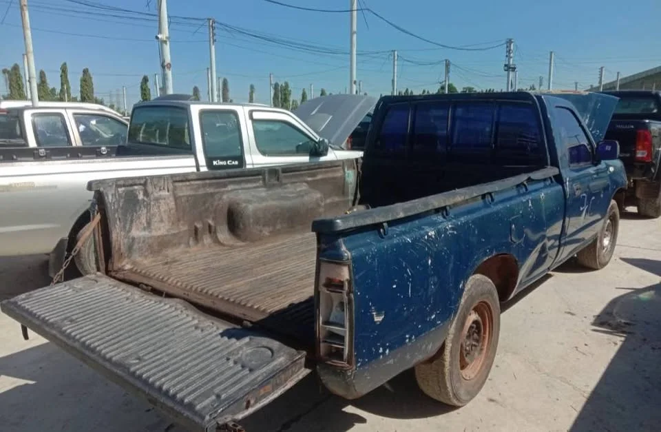 2003 Nissan Frontier I 2