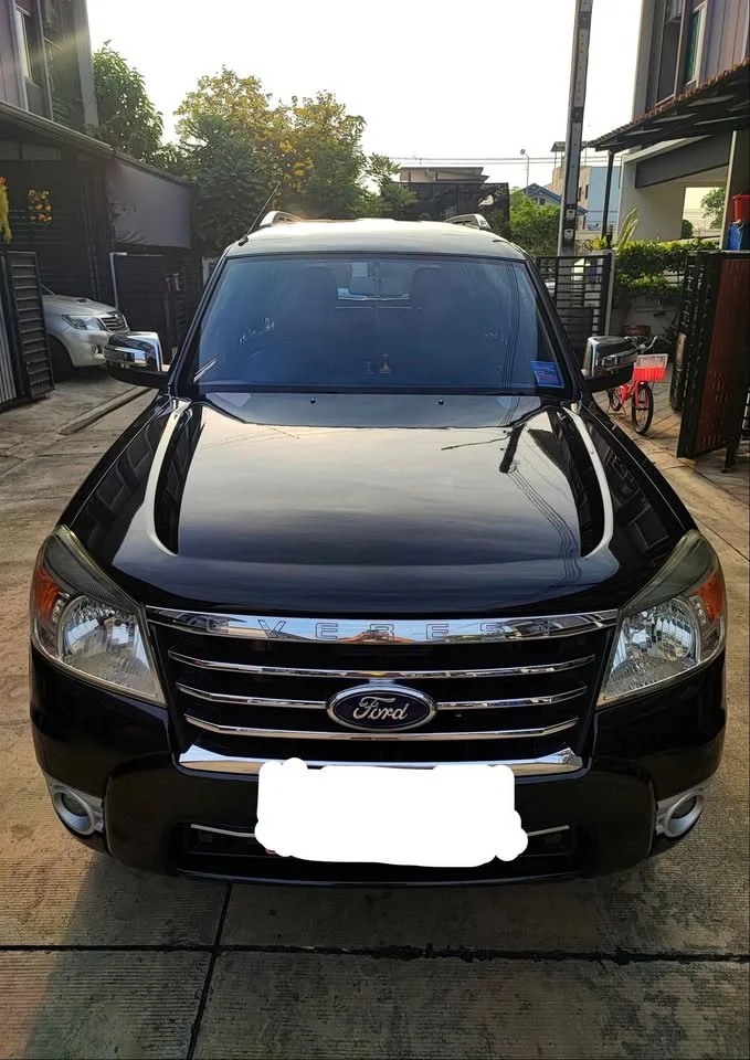 2010 Ford Everest I 2