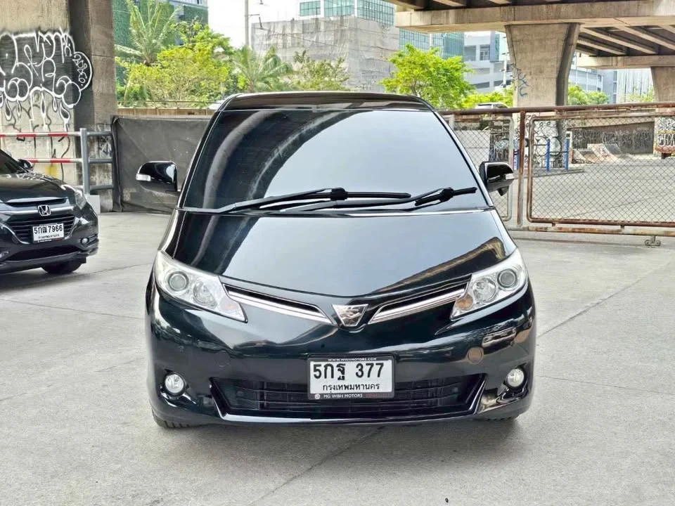 2016 Toyota Estima III 2