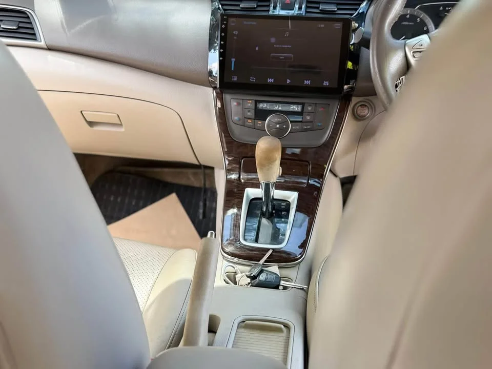 2013 Nissan Sylphy III (B17) 3