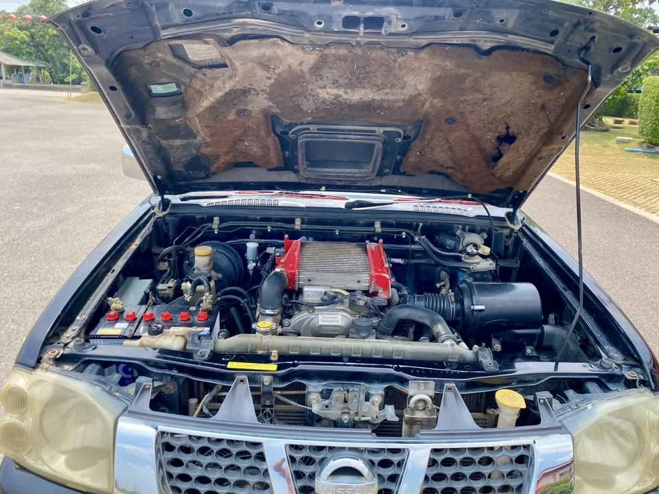 2005 Nissan Frontier I 3