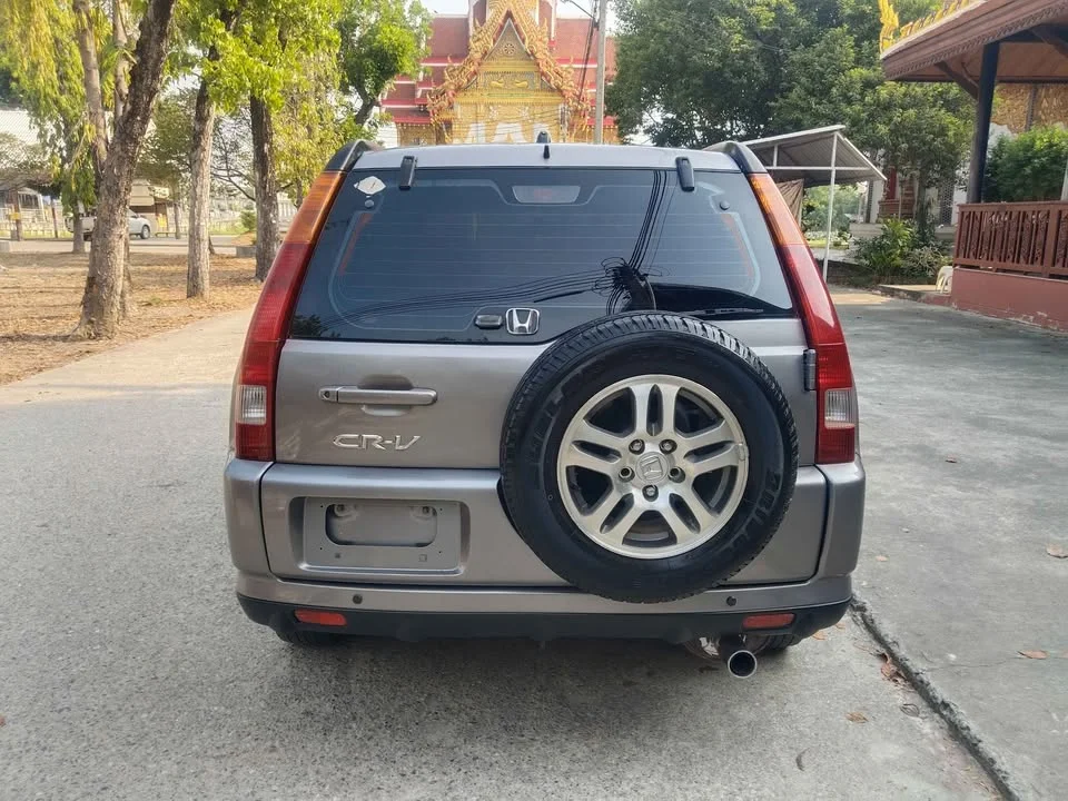 2003 Honda CR-V II 3