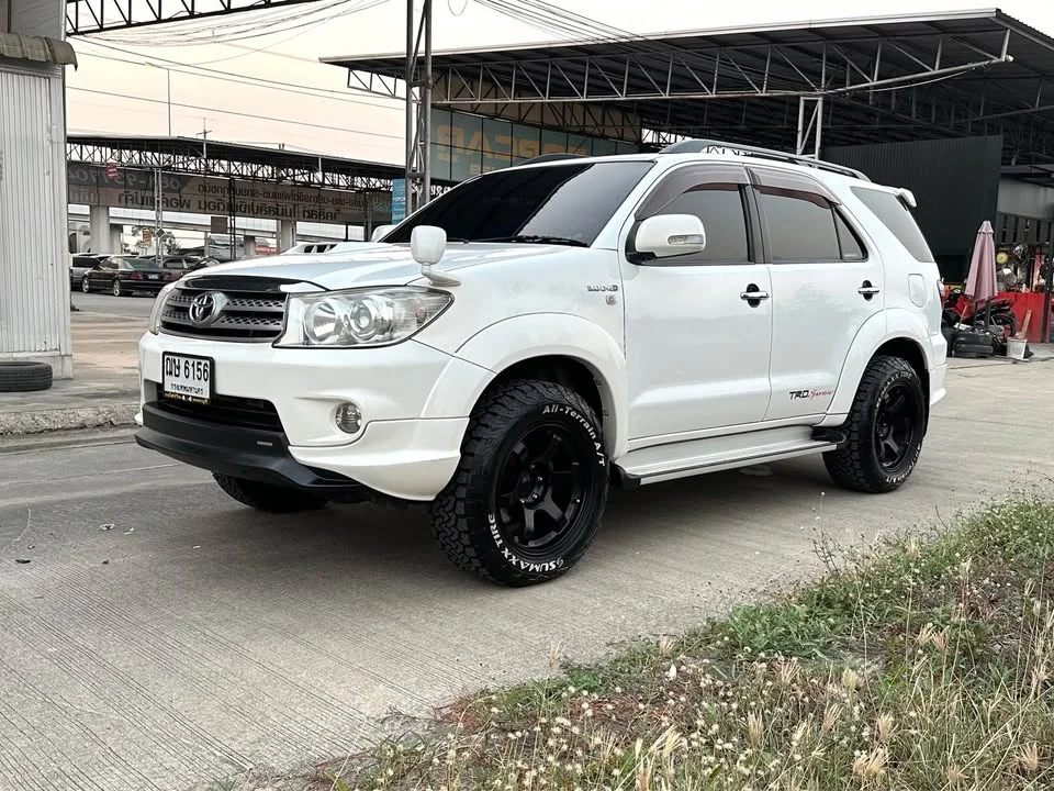2009 Toyota Fortuner I 3