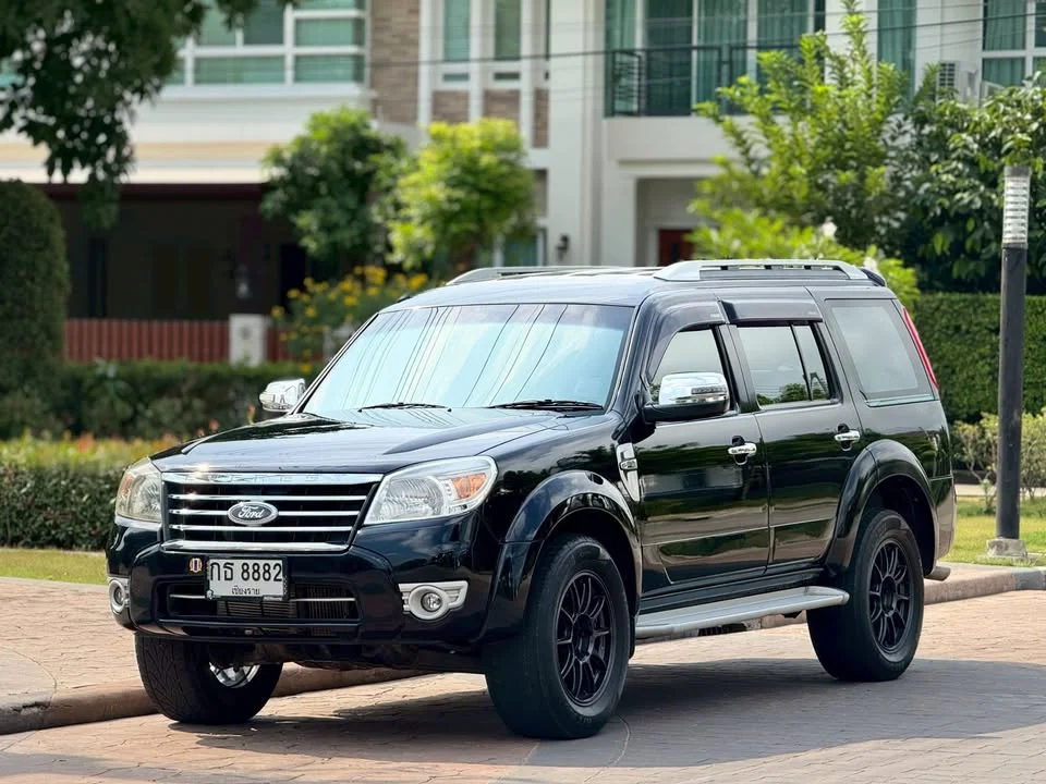 2012 Ford Everest I 3