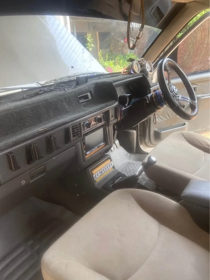 1997 Mitsubishi Triton II 2