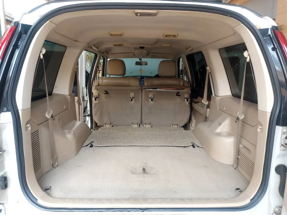 2010 Ford Everest I 2